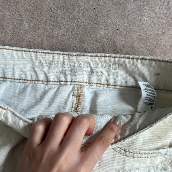 American Eagle cream mini Jean skirt - Picture 4 of 5